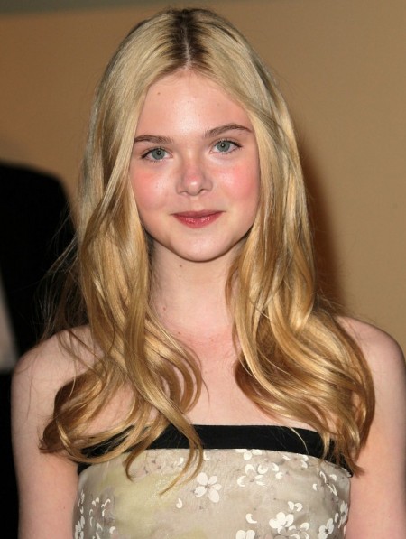 Elle Fanning dala Dakotu dole