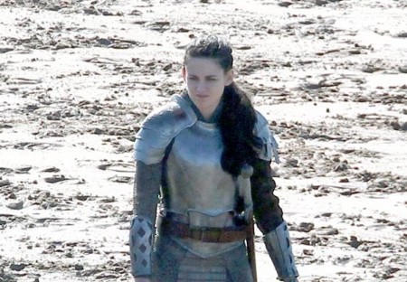 Kristen Stewart bude Snehulienka v brnen�