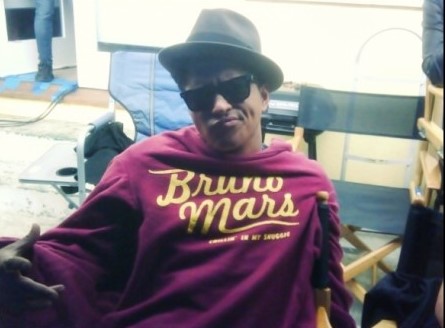 Bruno Mars by nebol otravný ani ako vianočná reklama