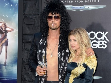 Fergie m� doma tvrd�ho rockera, Steven Tyler je oproti nemu �aj