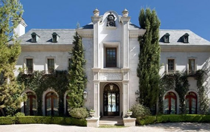 Dom Michaela Jacksona je predan�