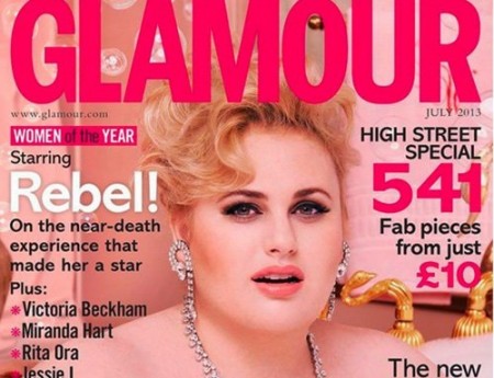 Rebel Wilson v j�lovom Glamour