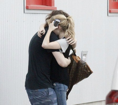 Emma Roberts a Evan Peters sa ��bia