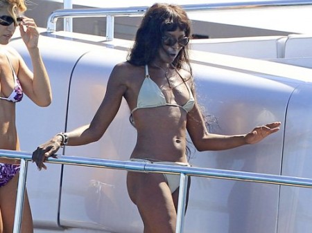 Naomi Campbell je v k�ude