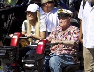 Hugh Hefner a jeho �ialen� dobrodru�stv�