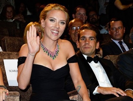 Scarlett Johansson ťa zdraví