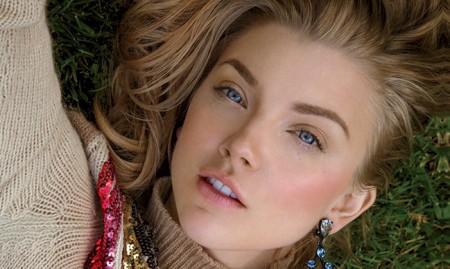 Prenikav� modr� o�i