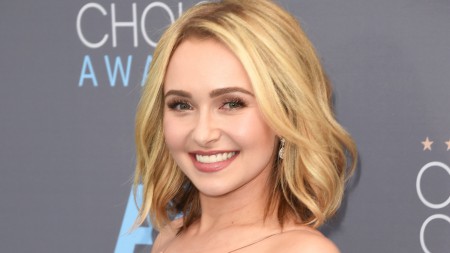 Hayden Panettiere je nasp� na lie�en�