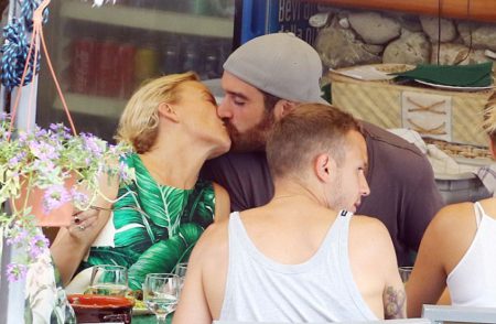 Vo vzduchu je l�ska