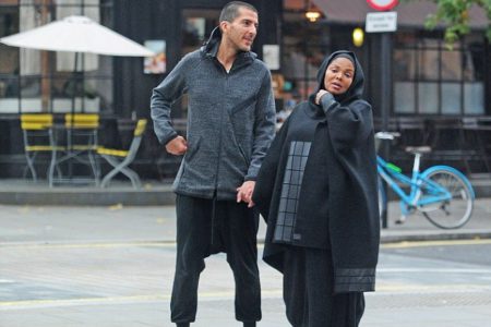 Tehotn� Janet Jackson na prech�dzke