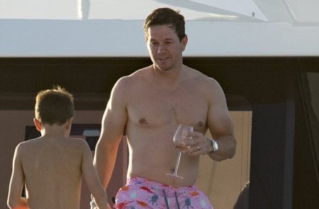 Marh Wahlberg v�m �el� ��astn� Nov� rok!