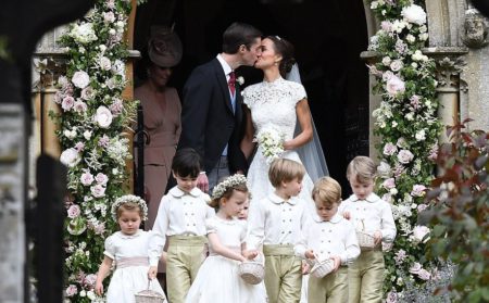 Takmer kr�ovsk� svadba