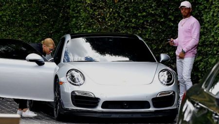 Chce� sa previez� na mojom Porsche?