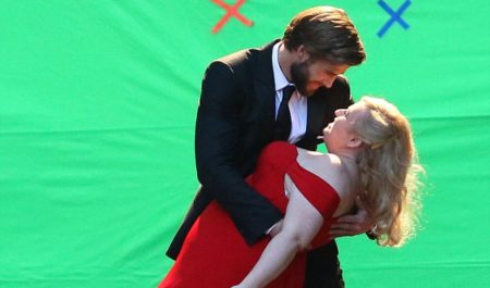 Bozkávačka Rebel Wilson a Liama Hemswortha