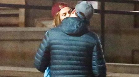 Charlize Theron a Seth Rogen sa bozk�vaj�