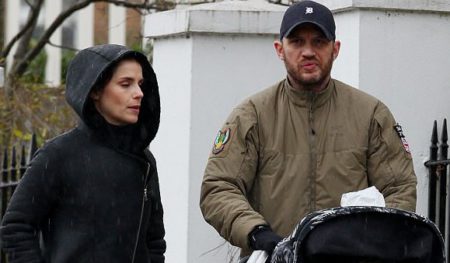 Tom Hardy na prechádzke