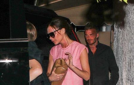 Victoria Beckham má 44