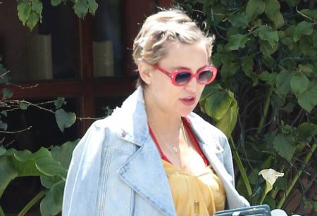 Kate Hudson rastie brucho