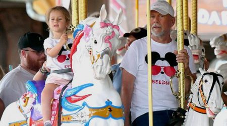 Bruce Willis v Disneylande