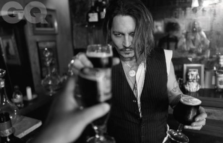 Johnny sa zase s�a�uje