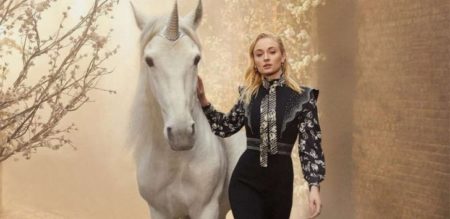 Sophie Turner s jednorožcom