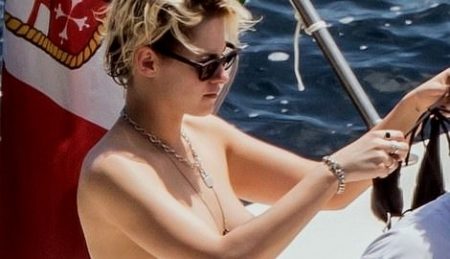 Kristen Stewart hore bez