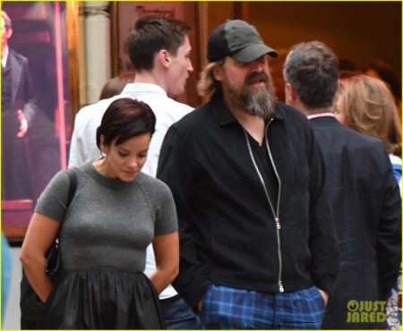 Lily Allen a David Harbour boli spolu